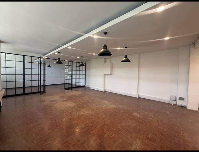 73M² OFFICE TO LET IN PARKTOWN NORTH